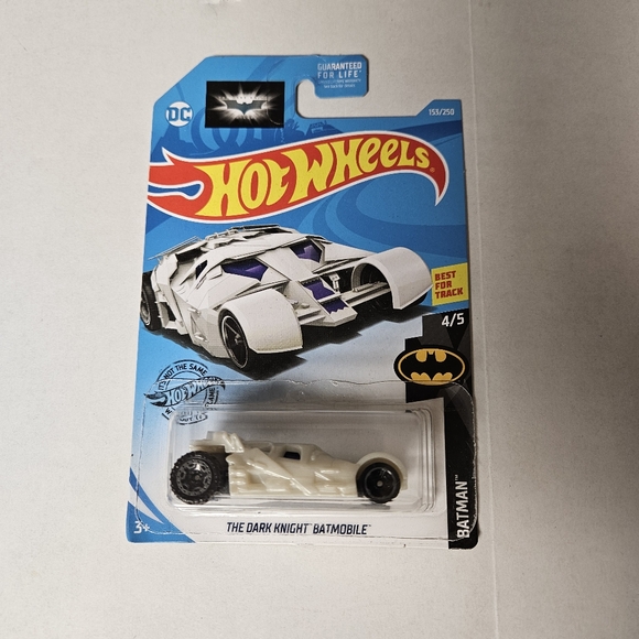 Hot Wheels Batman: The Dark Knight Batmobile - White‎ 2017 - Picture 1 of 4